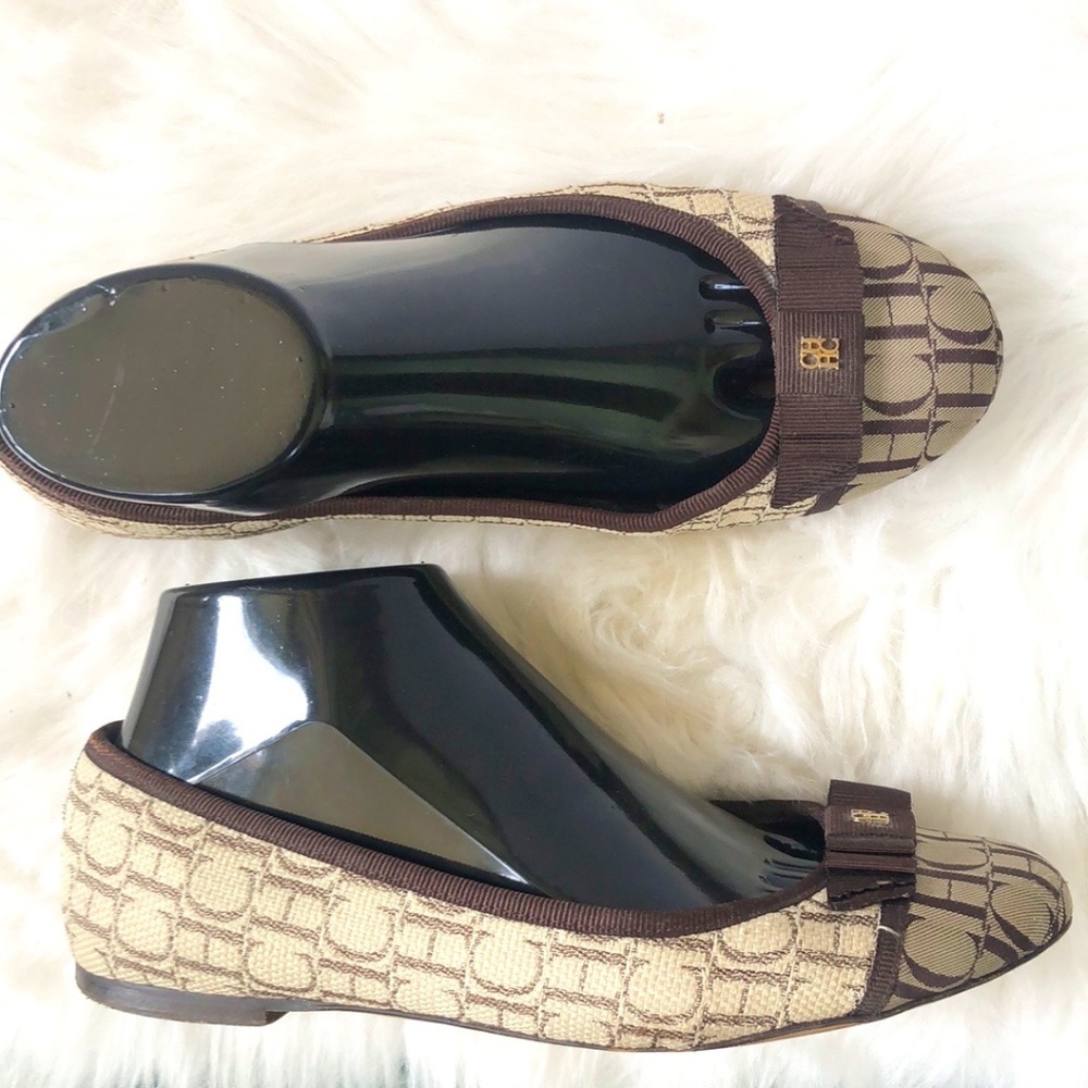 Carolina Herrera Women's Beige Round Toe Slip On Ballet Flats Size 37